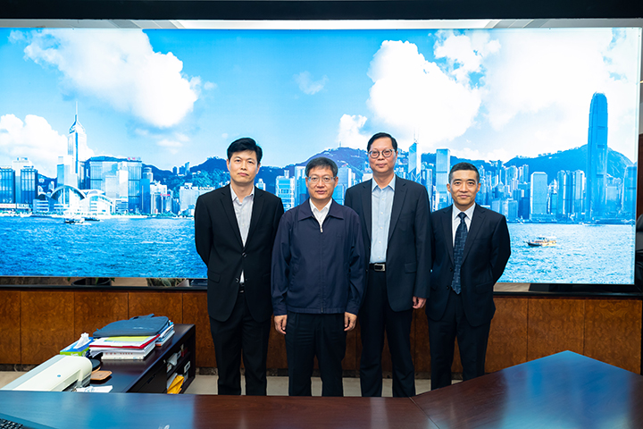 20180819 郭文奇部長視察鐘山公司并看望江蘇駐港企業(yè)代表2.jpg