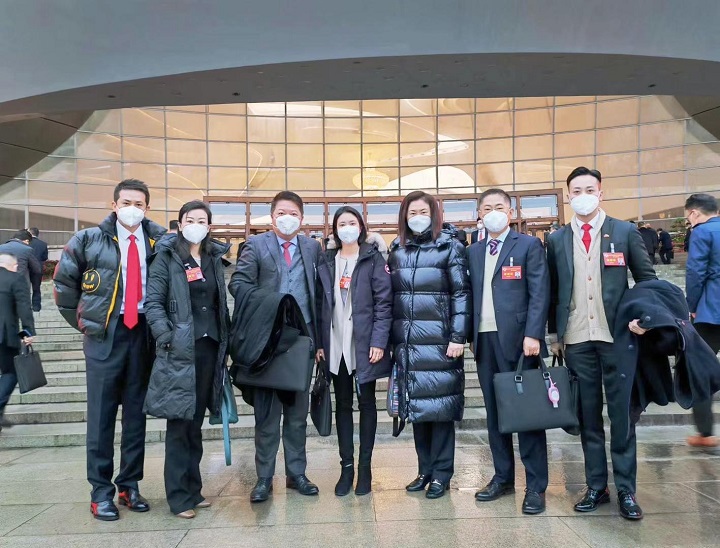 20230114 鐘山投資有限公司總裁張玥先生作為港澳委員參加江蘇省政協(xié)會議3.jpg