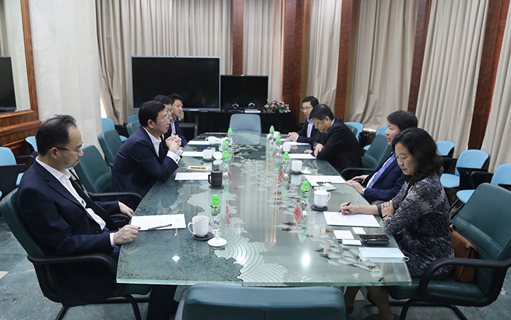 20200619特區(qū)政府投資推廣署訪問(wèn)鐘山公司.jpg